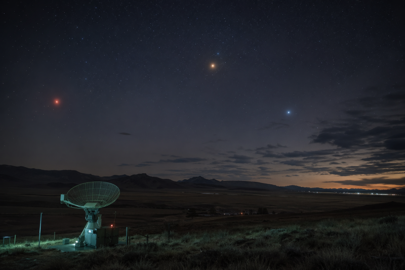 Datei:UFO-Phaenomene-Kuenstlerische-Darstellung.png